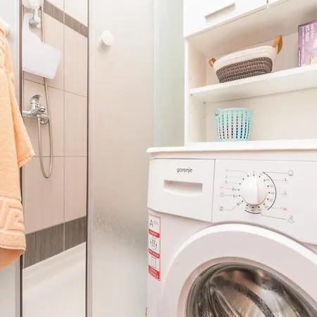 Lilly - Two Bedroom With Terrace And Sea View * Pašman