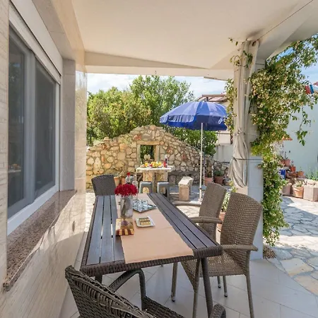 公寓 Lilly - Two Bedroom With Terrace And Sea View *