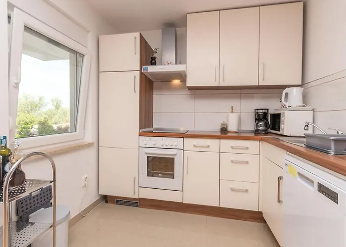 Lilly - Two Bedroom With Terrace And Sea View Пашман
