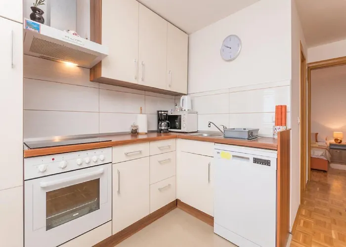 Lilly - Two Bedroom With Terrace And Sea View Апартаменты *