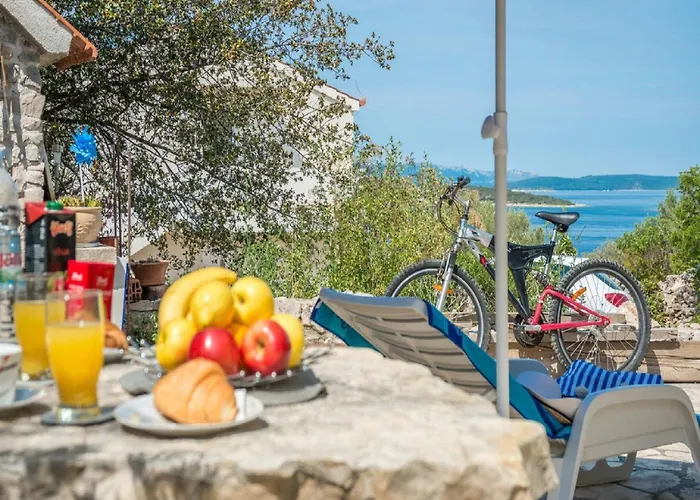 Lilly - Two Bedroom With Terrace And Sea View Apartmán